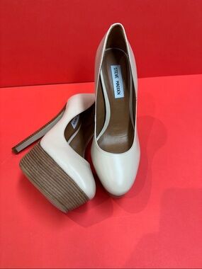 Steve Madden Cream Platform Pumps with Stacked Wood-Look Heel